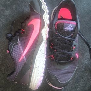 Nike Juniper Trail shoes